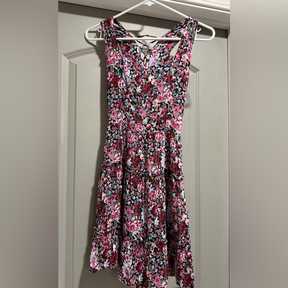 Forever 21 Spring Summer dress with lace-up back.